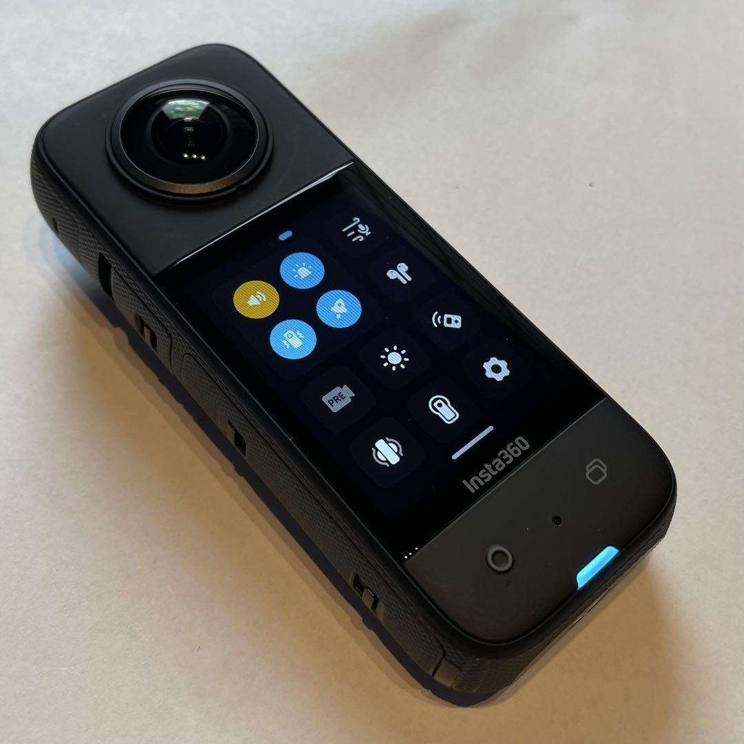 Insta360 X3