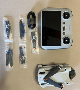 DJI Mini 3 Pro + Smart controller